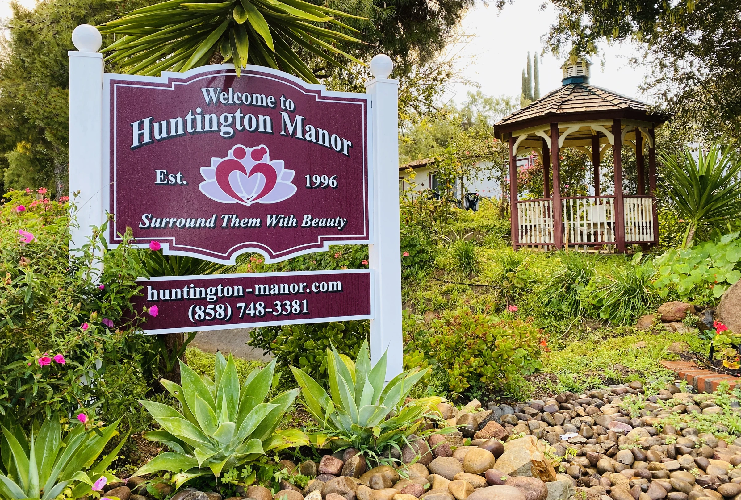 Huntington Manor community